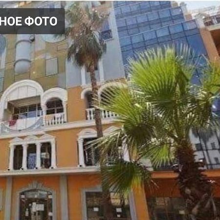 Apartament On Rustaveli บาทูมิ ภายนอก รูปภาพ